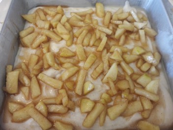 Apple cinnamon cake 3