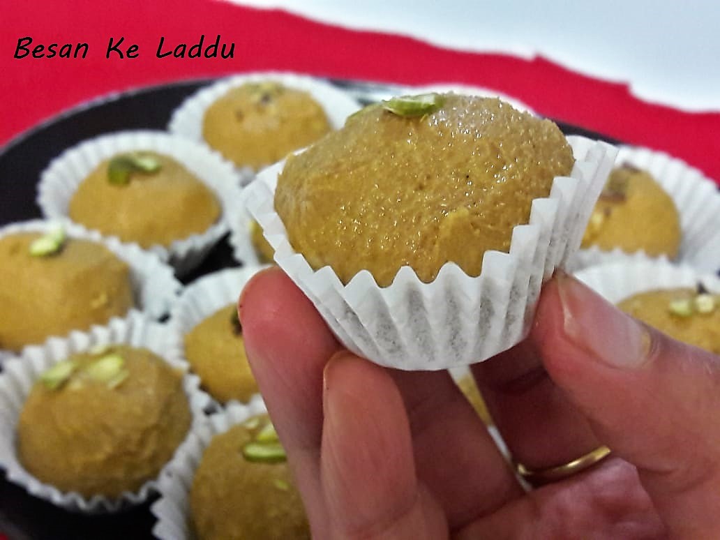 Besan Ke Laddu